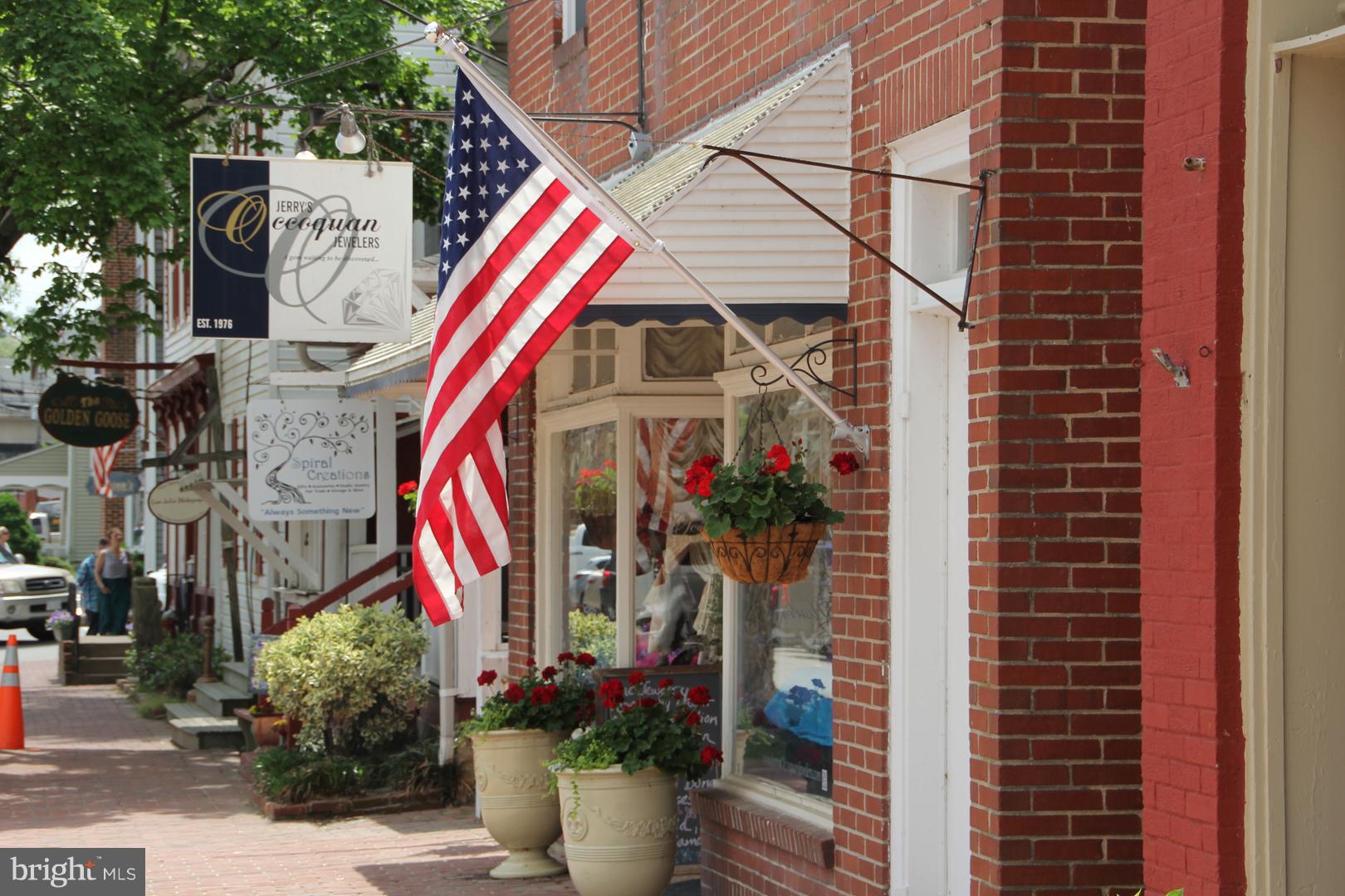 BARRINGTON POINTE CONDOS - Residential