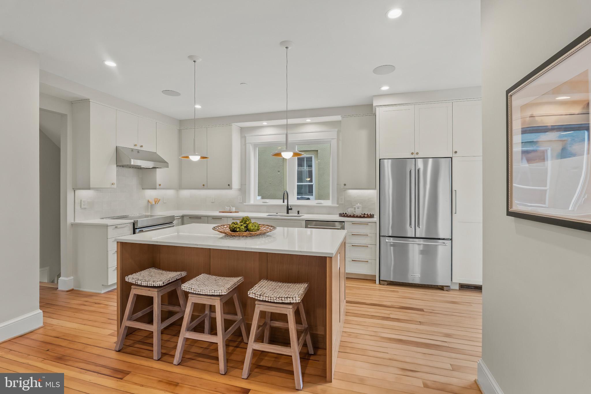 MURRAY HILL - Residential