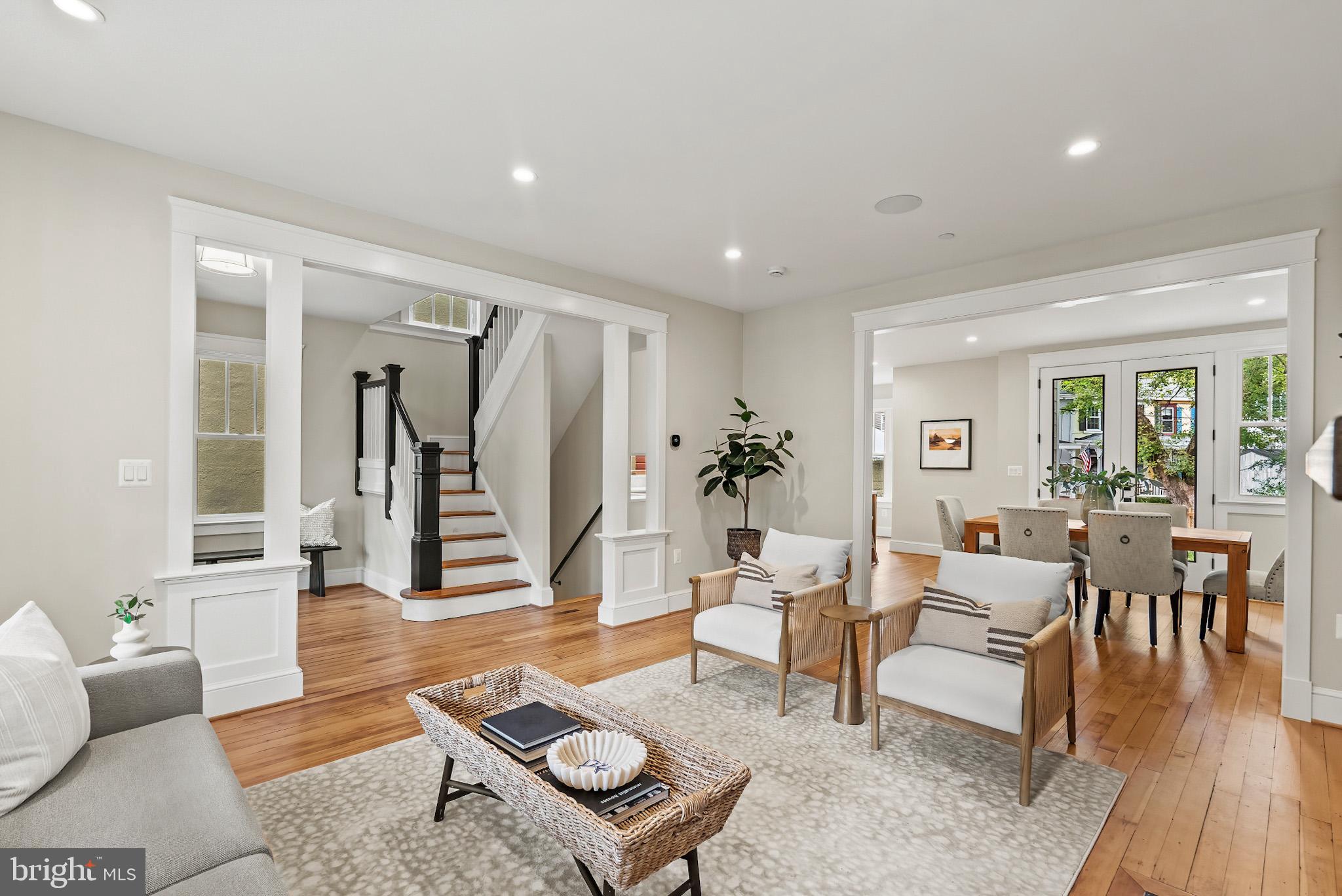 MURRAY HILL - Residential