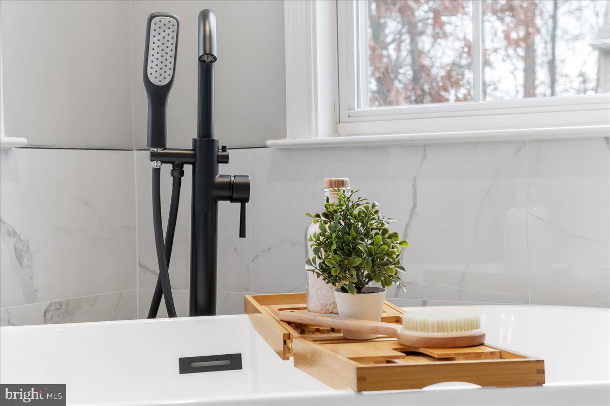 BROOKFIELD ON THE POTOMAC - Residential