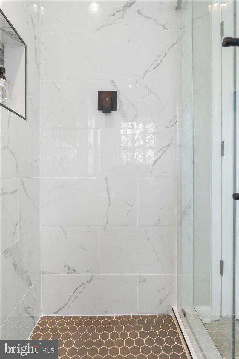 BROOKFIELD ON THE POTOMAC - Residential