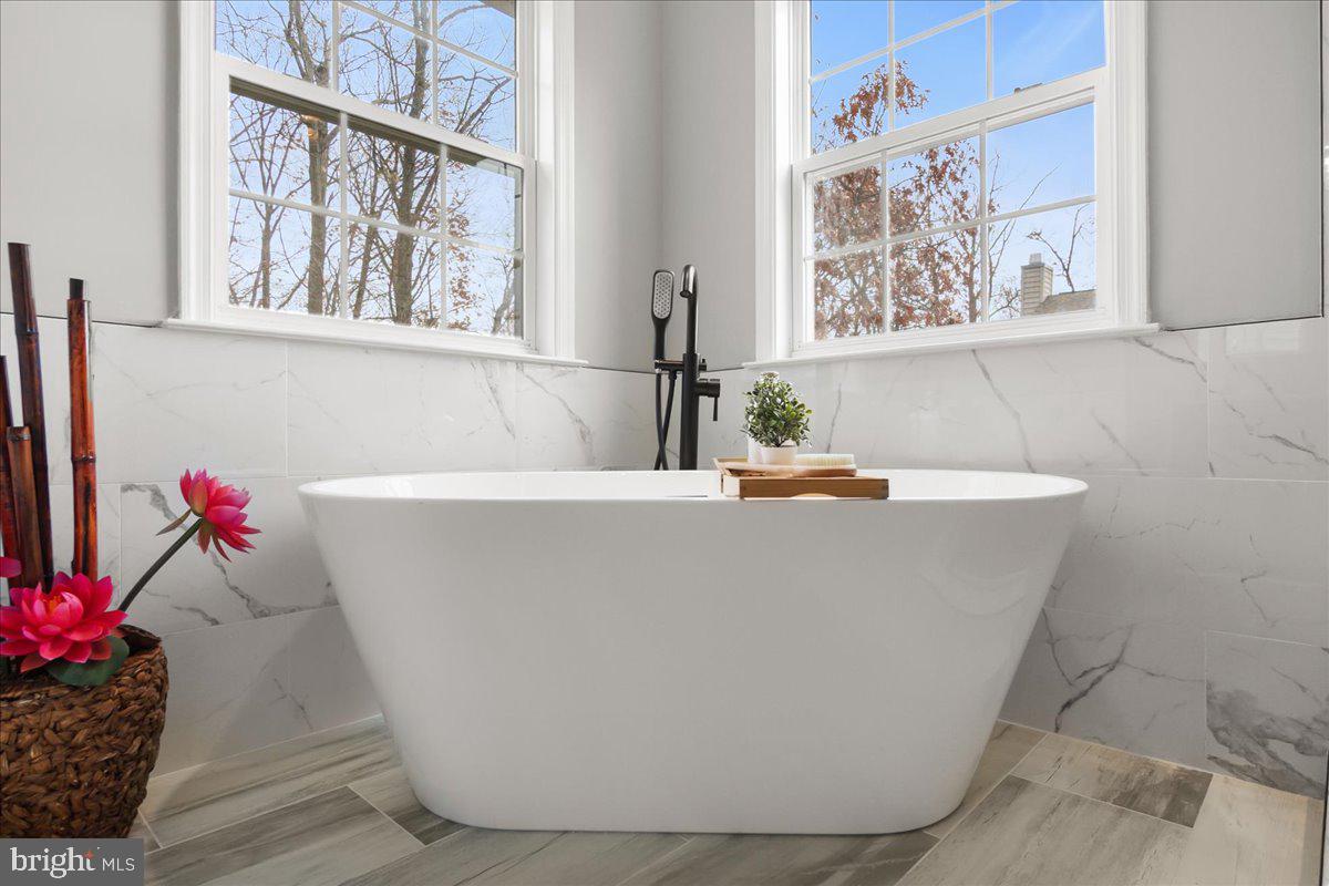 BROOKFIELD ON THE POTOMAC - Residential