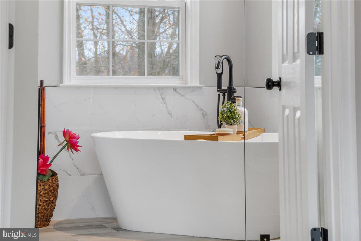 BROOKFIELD ON THE POTOMAC - Residential