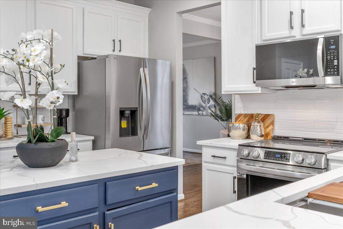 BROOKFIELD ON THE POTOMAC - Residential