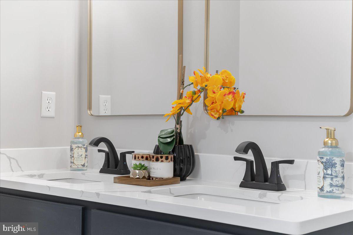 BROOKFIELD ON THE POTOMAC - Residential