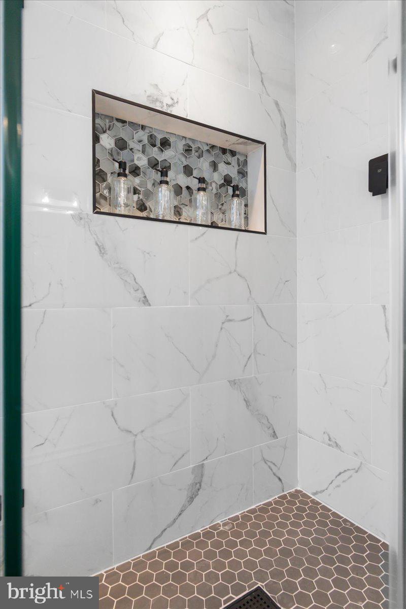 BROOKFIELD ON THE POTOMAC - Residential