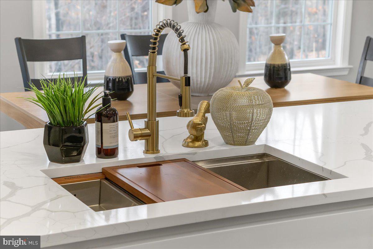 BROOKFIELD ON THE POTOMAC - Residential