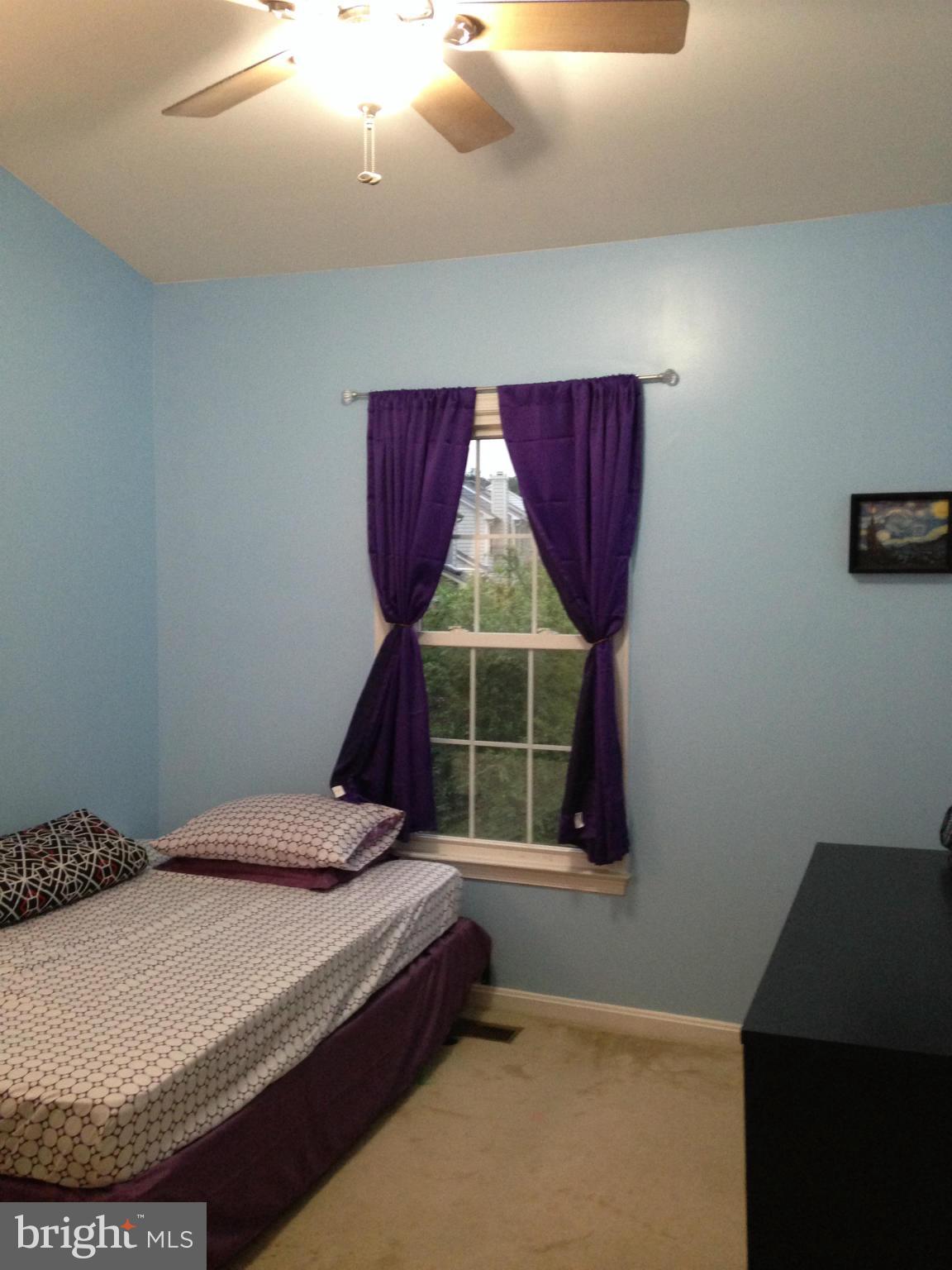 HOLLY POINTE - Residential