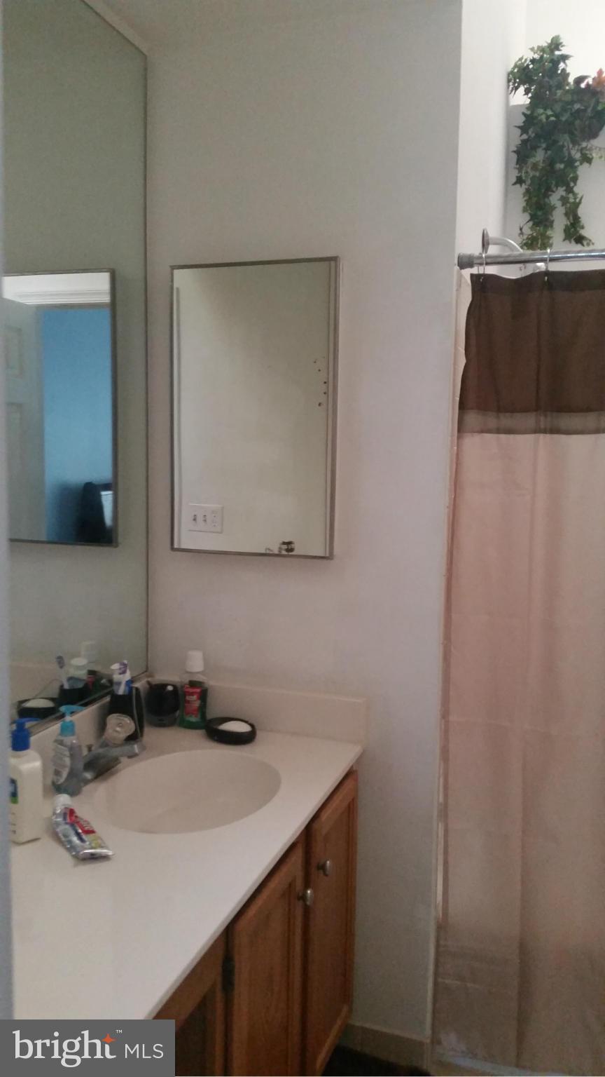 HOLLY POINTE - Residential