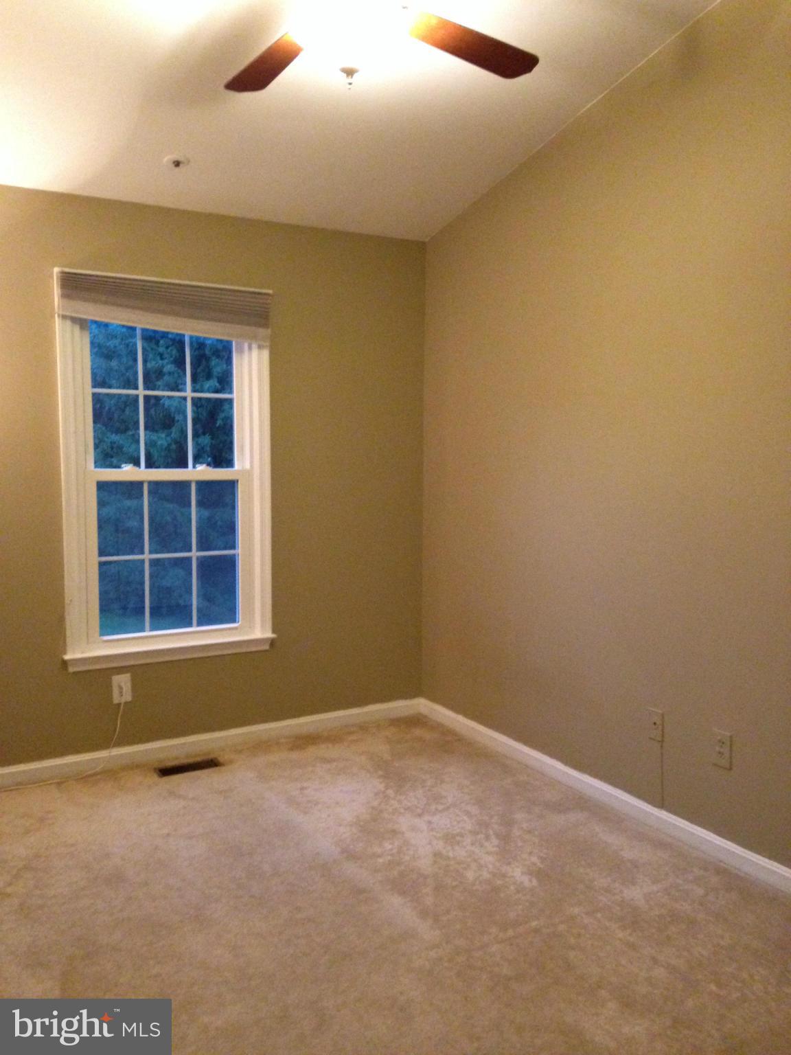 HOLLY POINTE - Residential