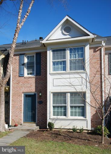 HOLLY POINTE - Residential