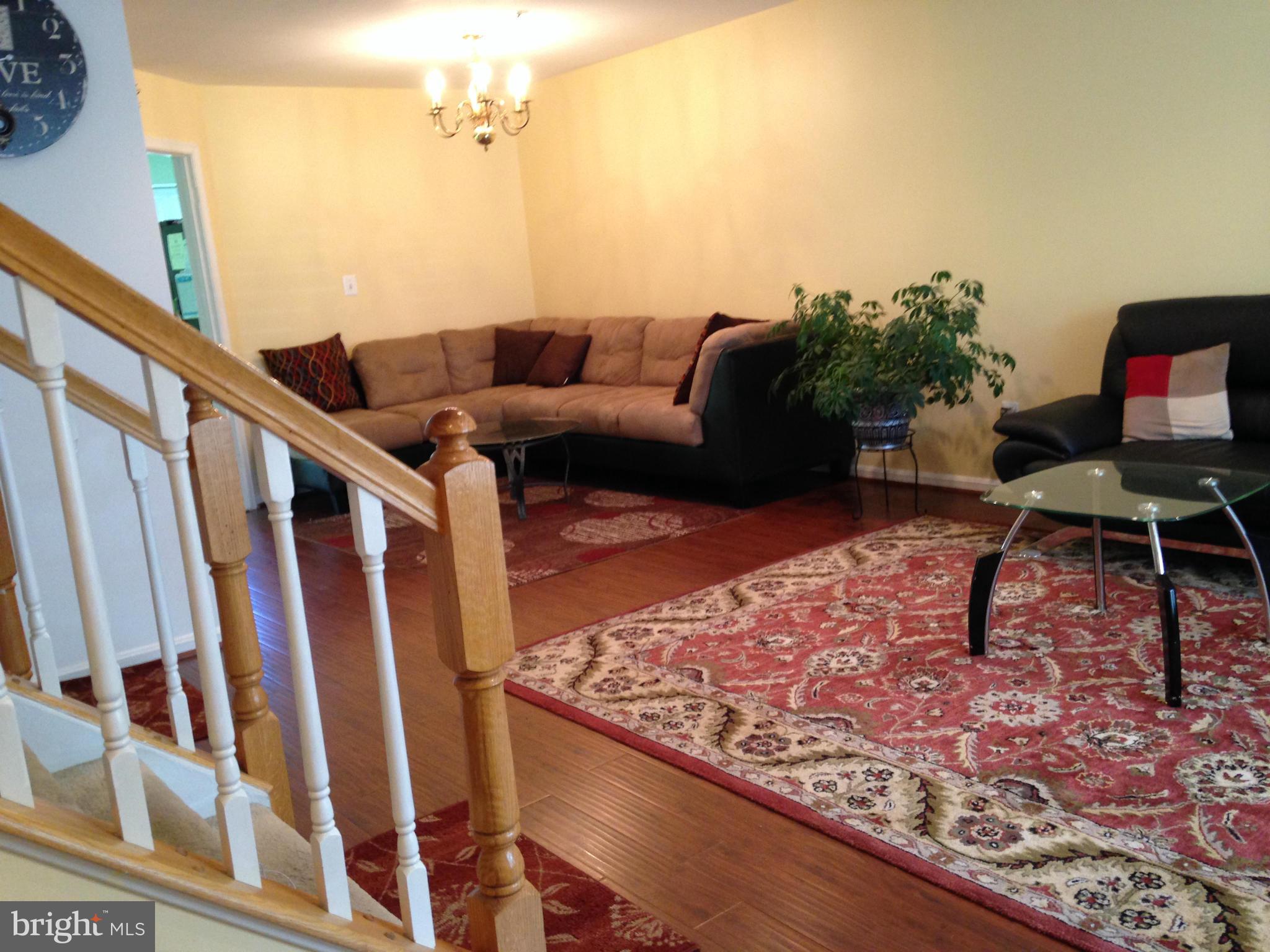 HOLLY POINTE - Residential