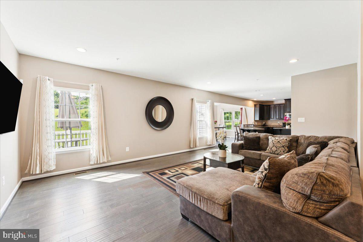 STONEGATE ESTATES - Residential