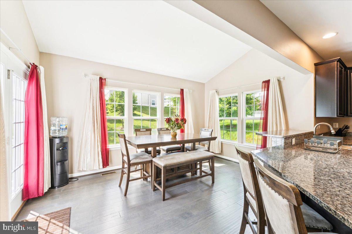 STONEGATE ESTATES - Residential