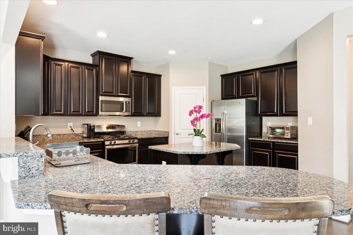 STONEGATE ESTATES - Residential