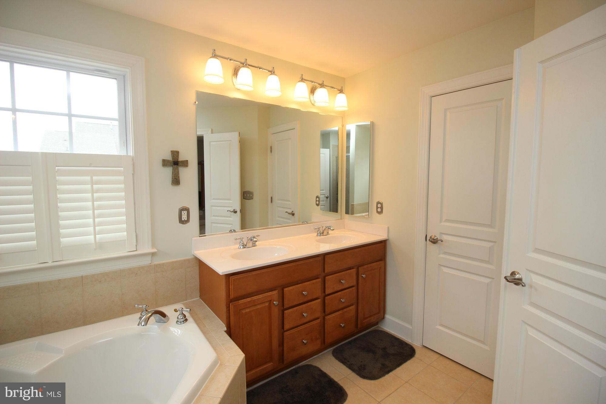 BRAMBLETON LANDBAY 2 - Residential Lease