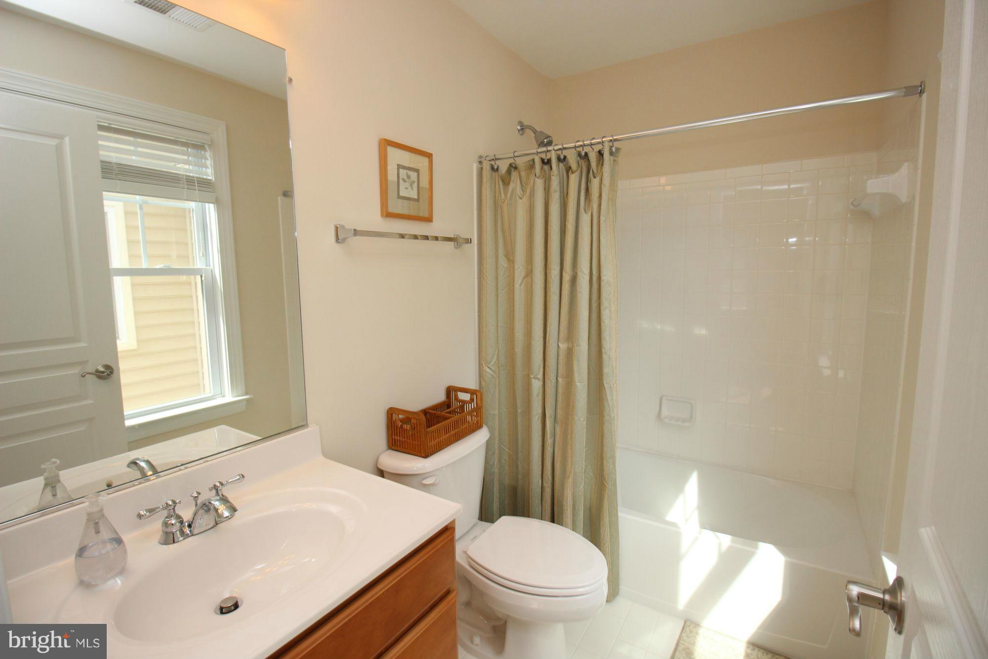 BRAMBLETON LANDBAY 2 - Residential Lease