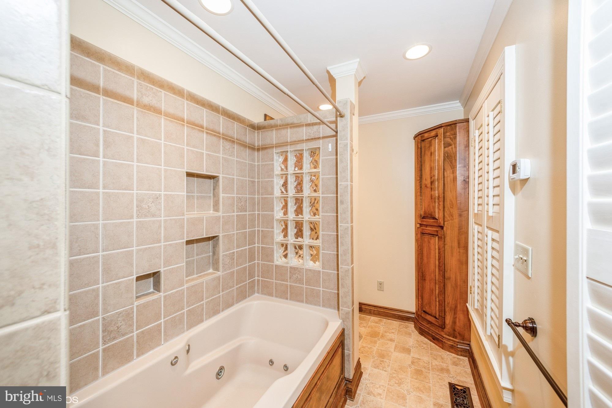 COULBOURNE WOODS - Residential