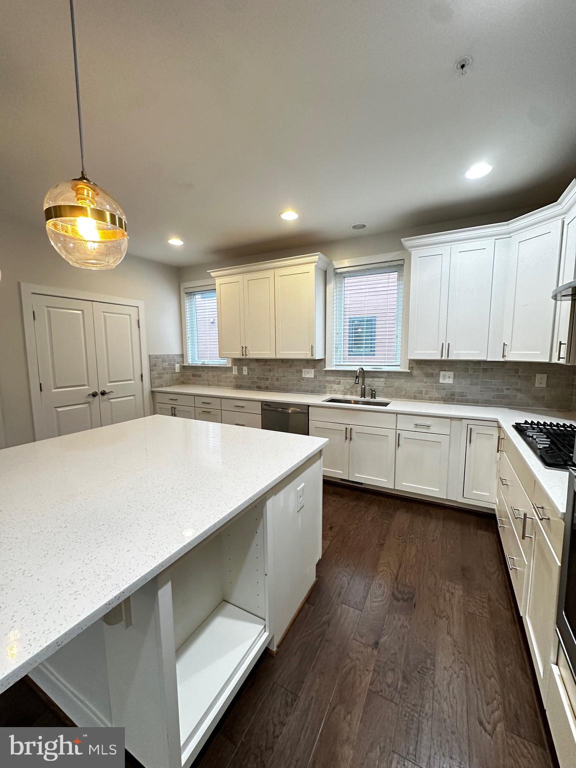 CAMERON PARK - Residential Lease