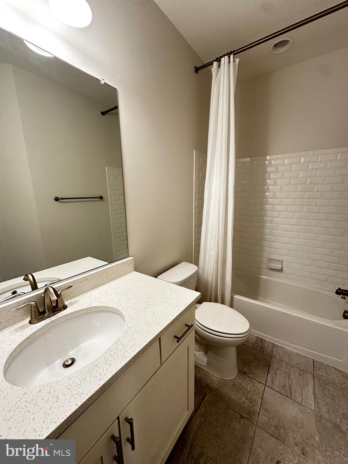 CAMERON PARK - Residential Lease