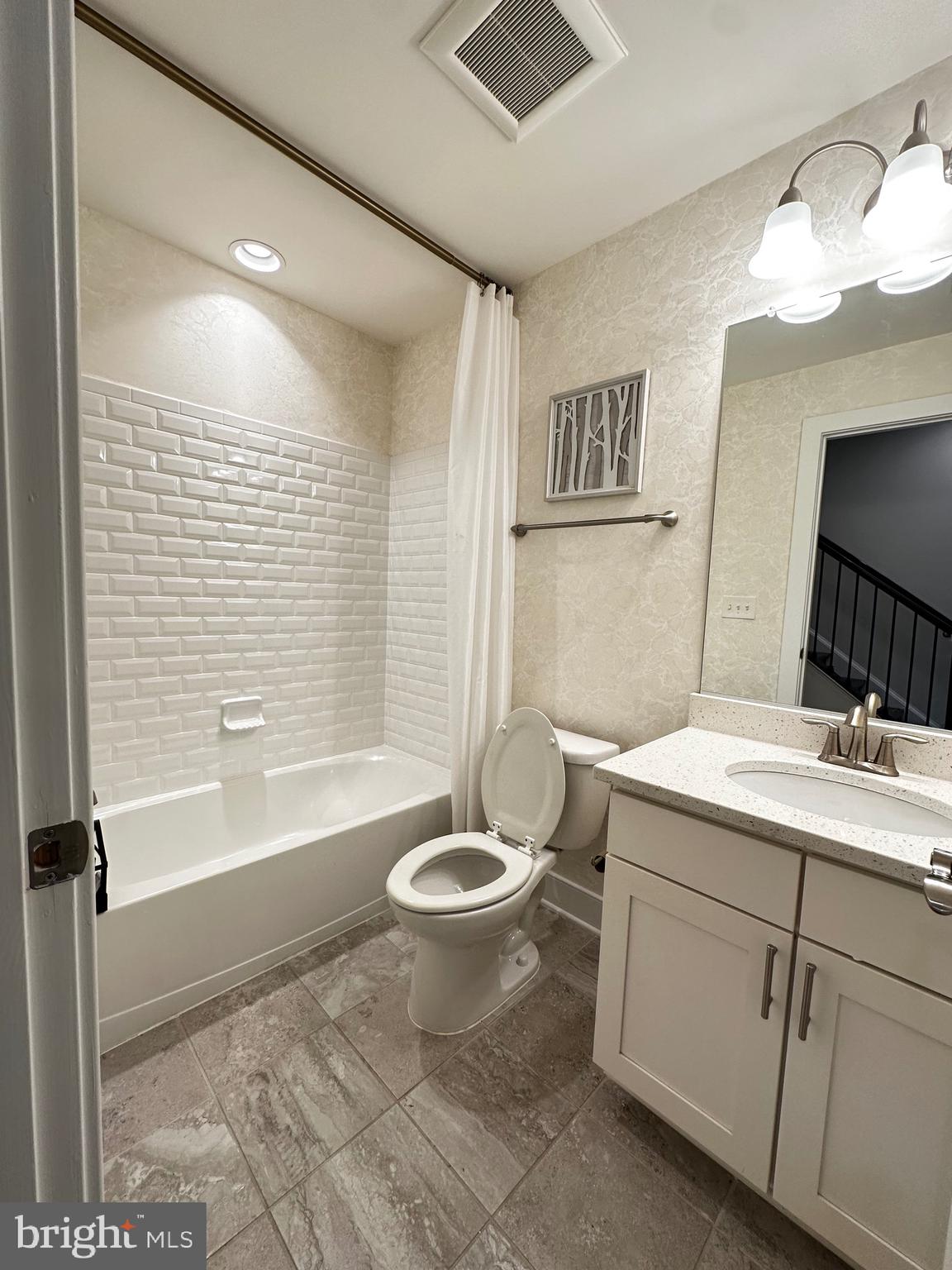 CAMERON PARK - Residential Lease