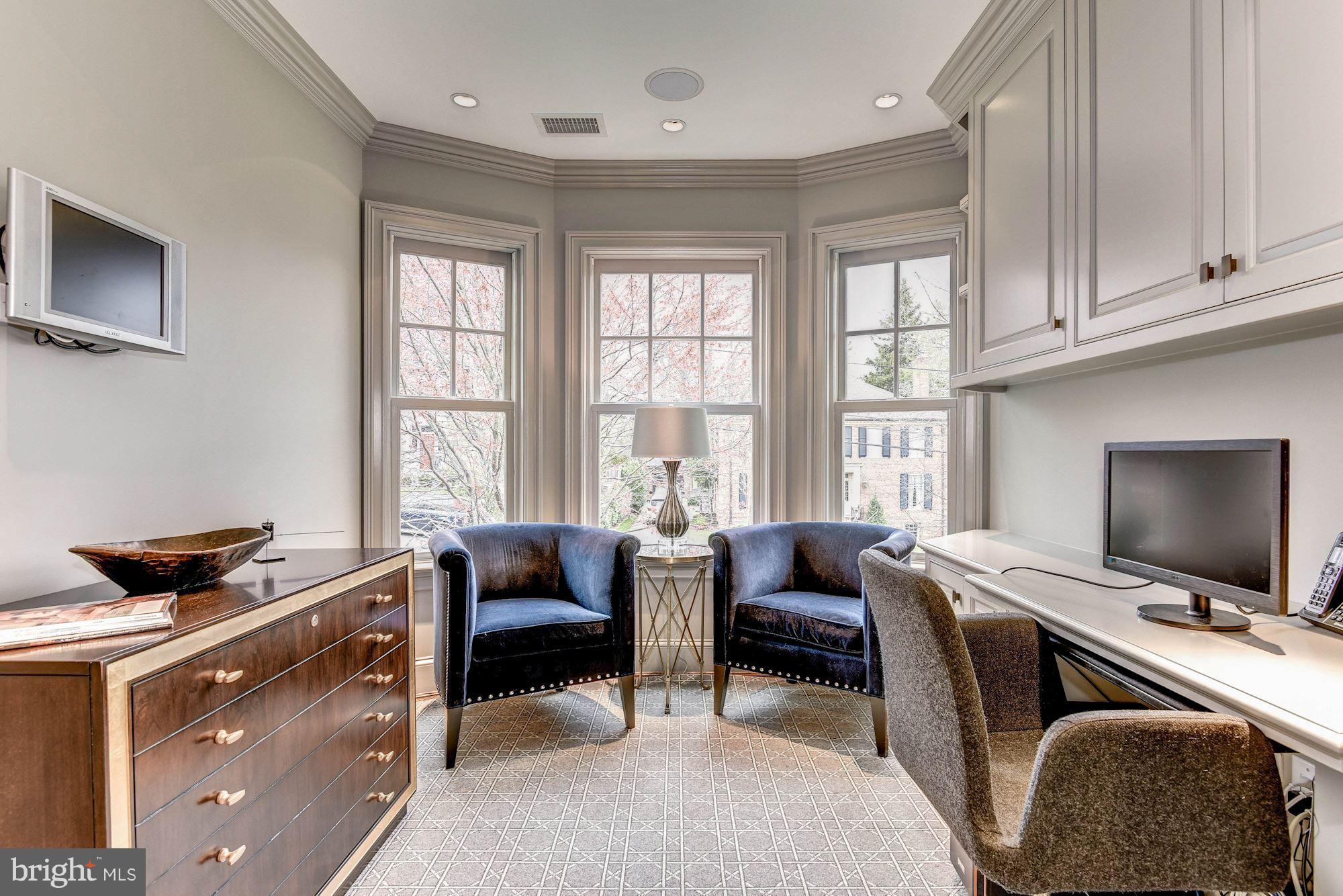 PHILLIPS PARK - Residential