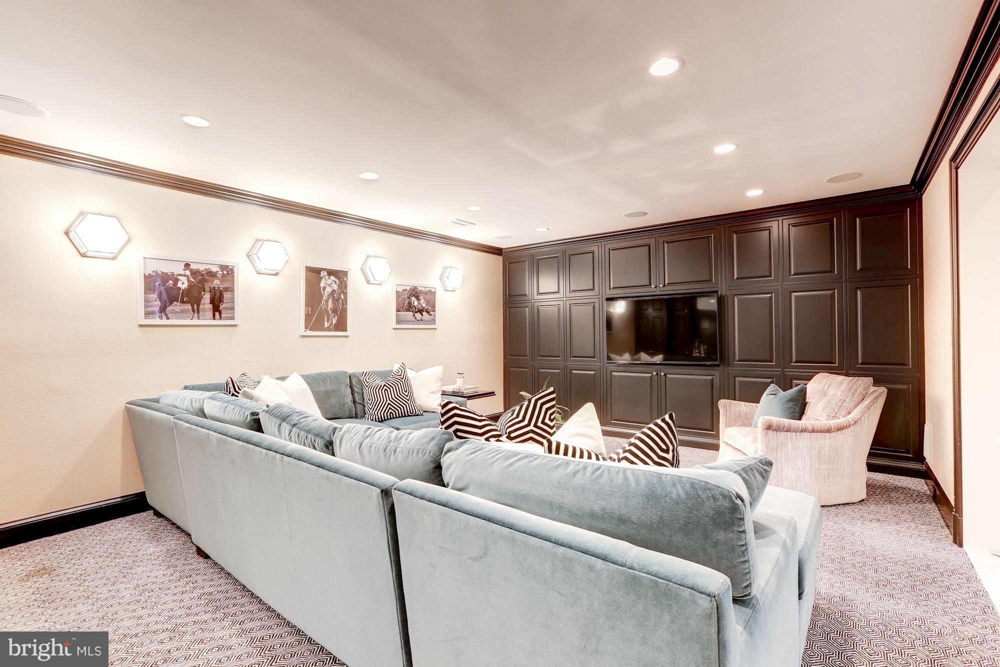 PHILLIPS PARK - Residential