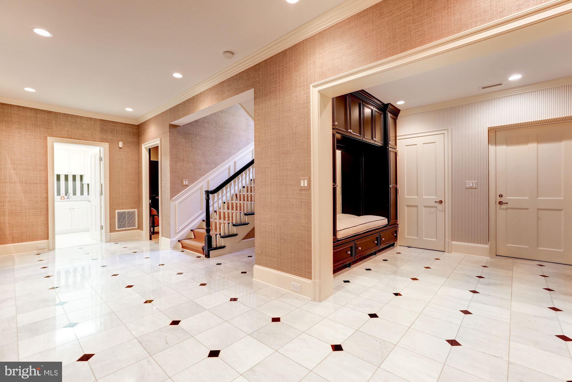 PHILLIPS PARK - Residential