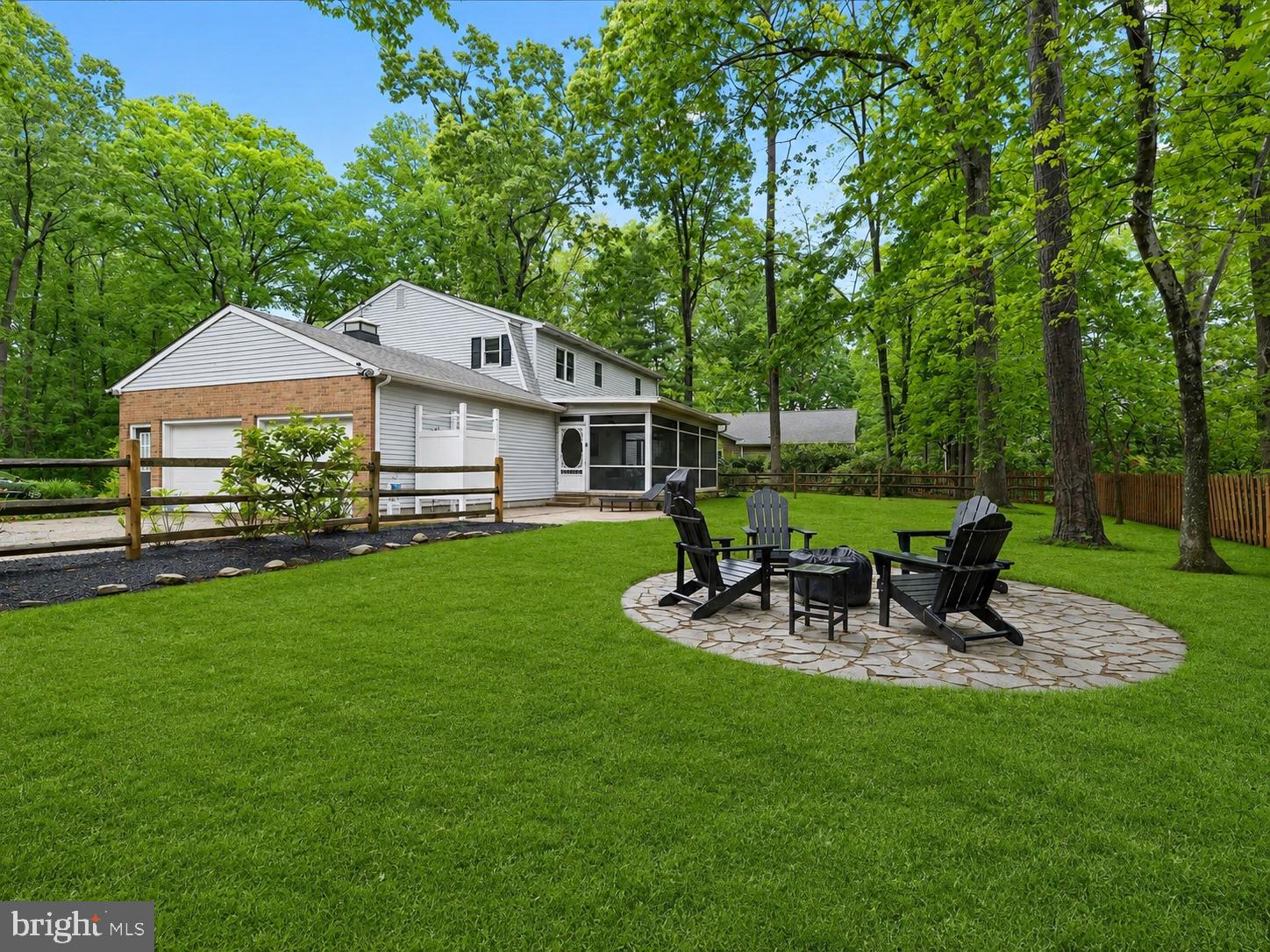 4 CANTERBURY LANE