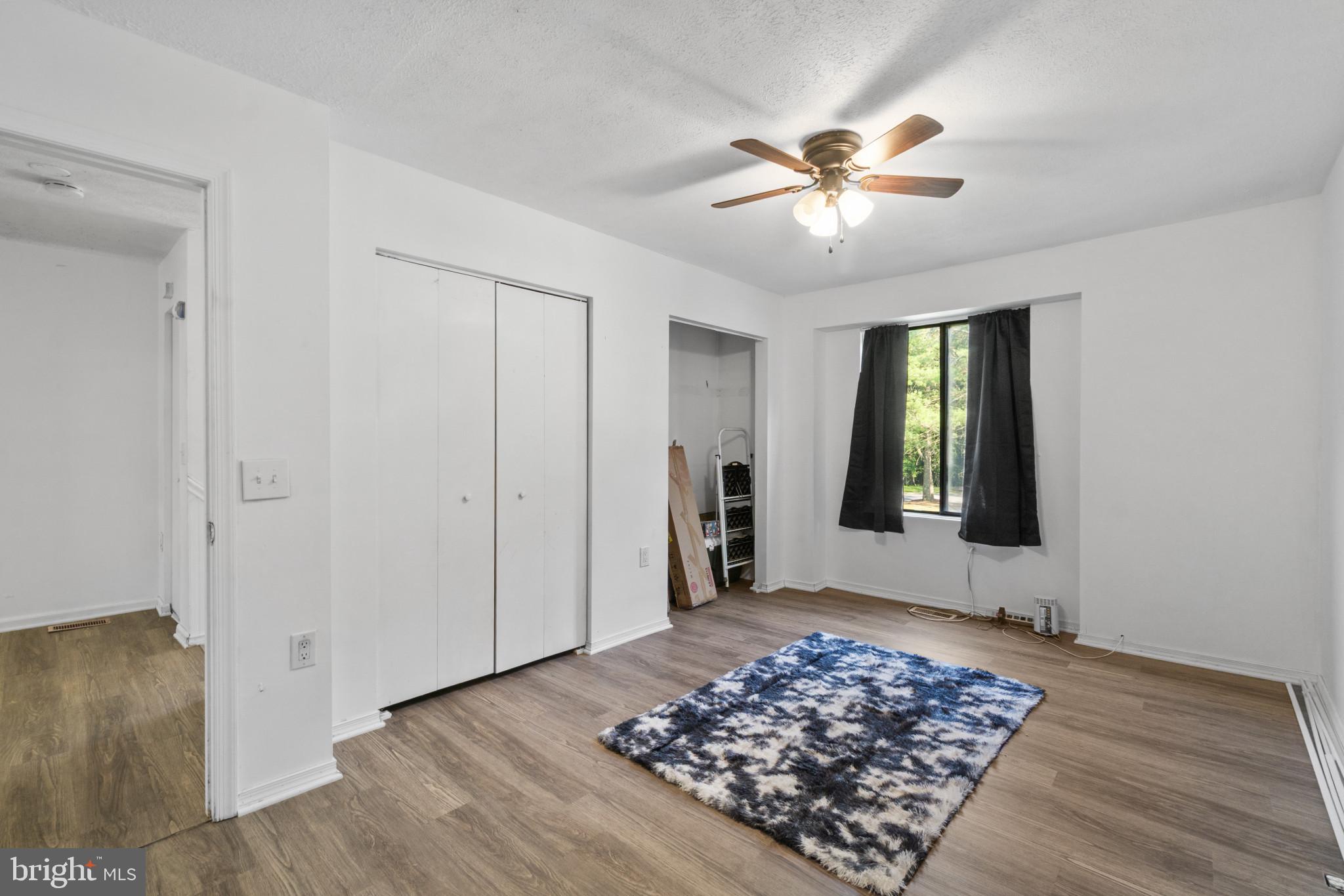 550 GREENHILL COURT