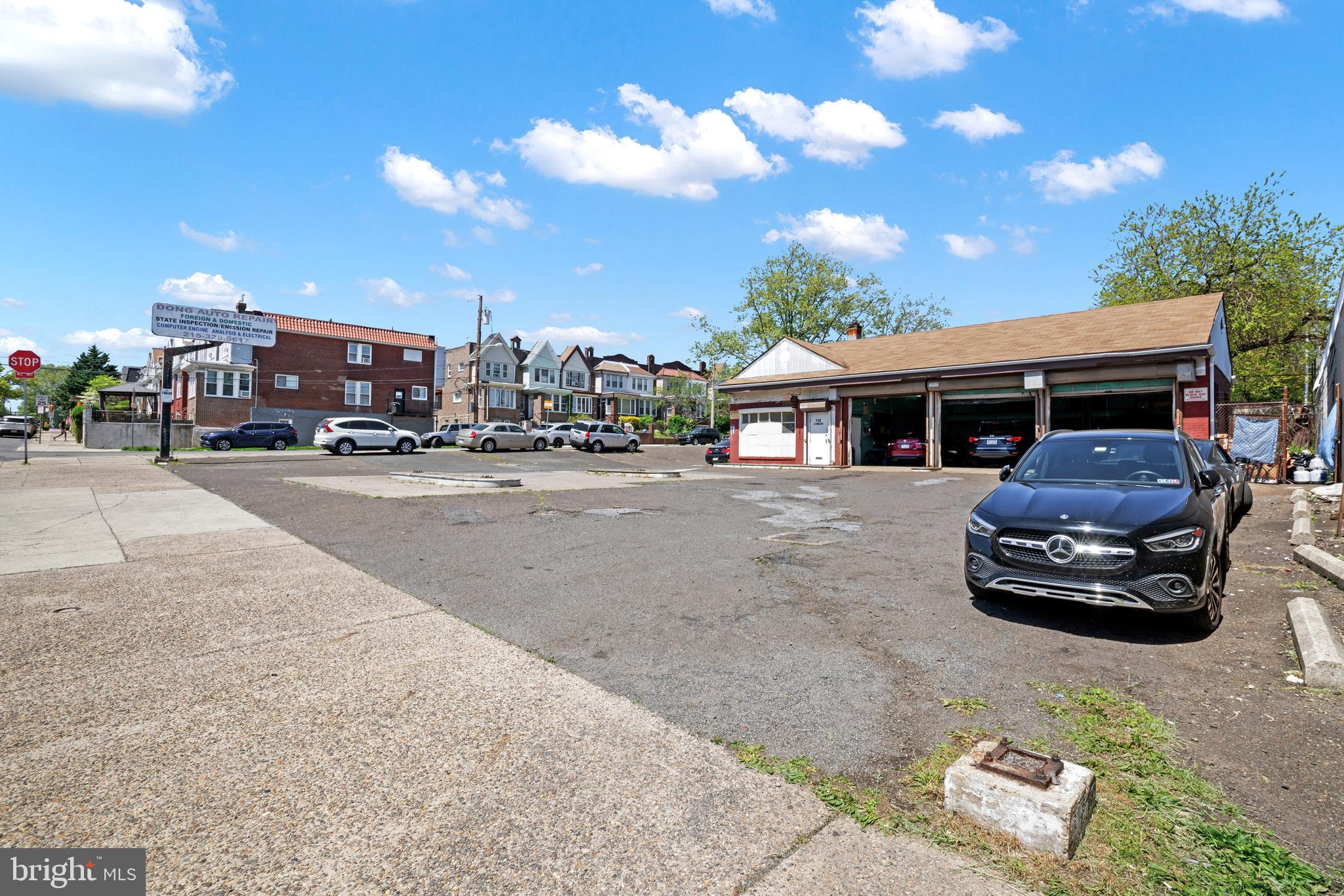 OLNEY - Commercial Sale