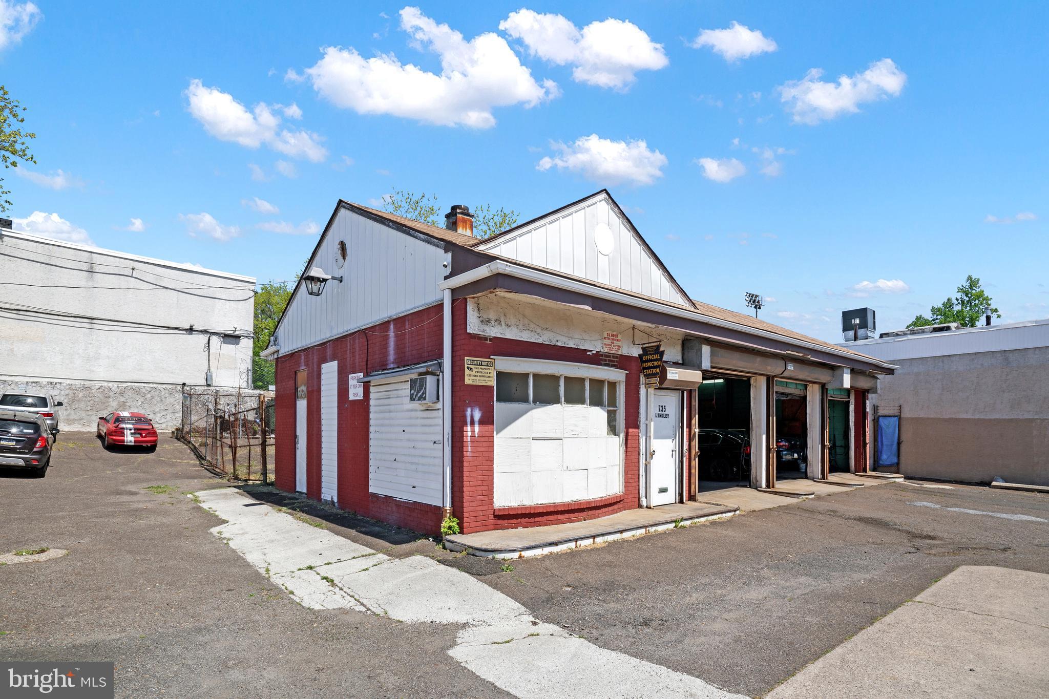 OLNEY - Commercial Sale
