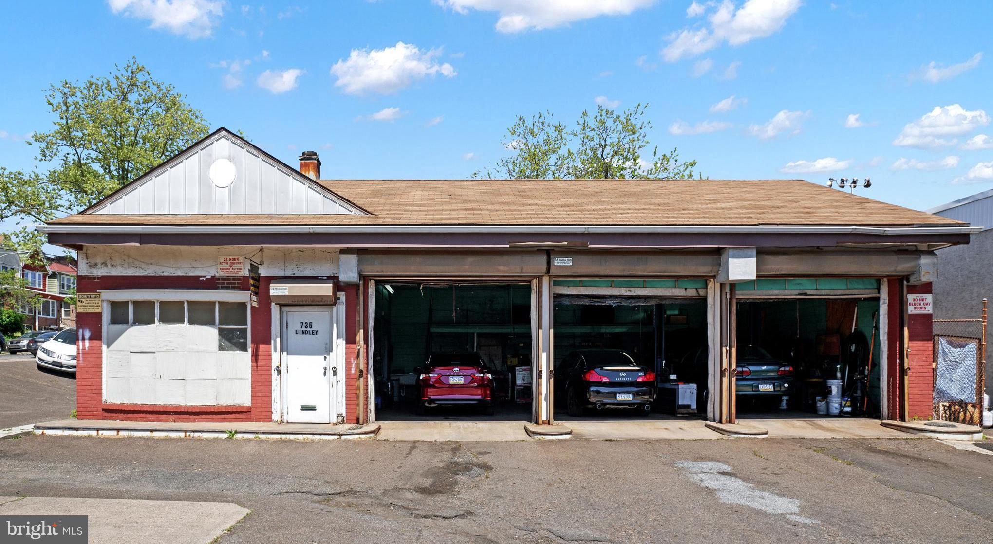 OLNEY - Commercial Sale
