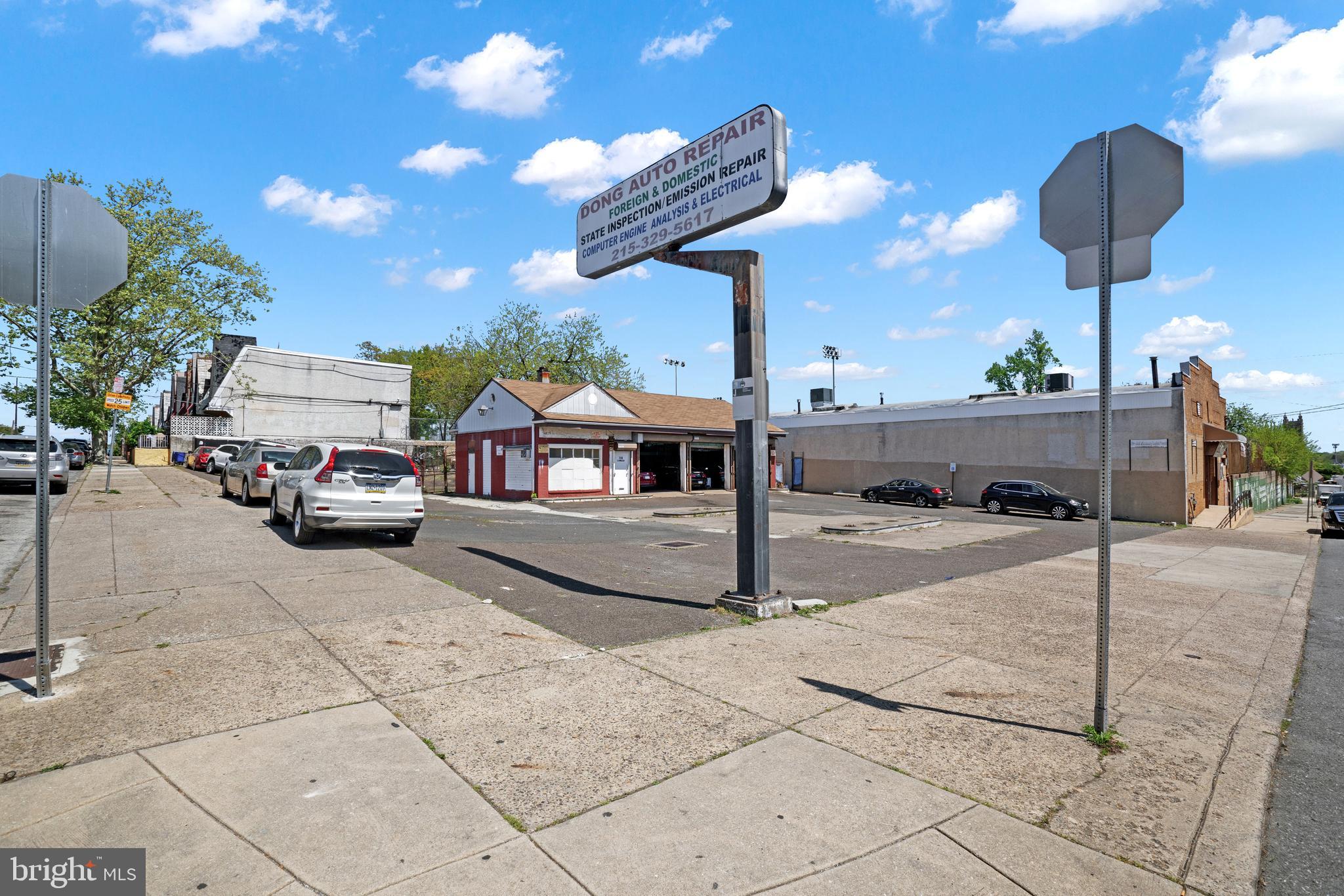 OLNEY - Commercial Sale