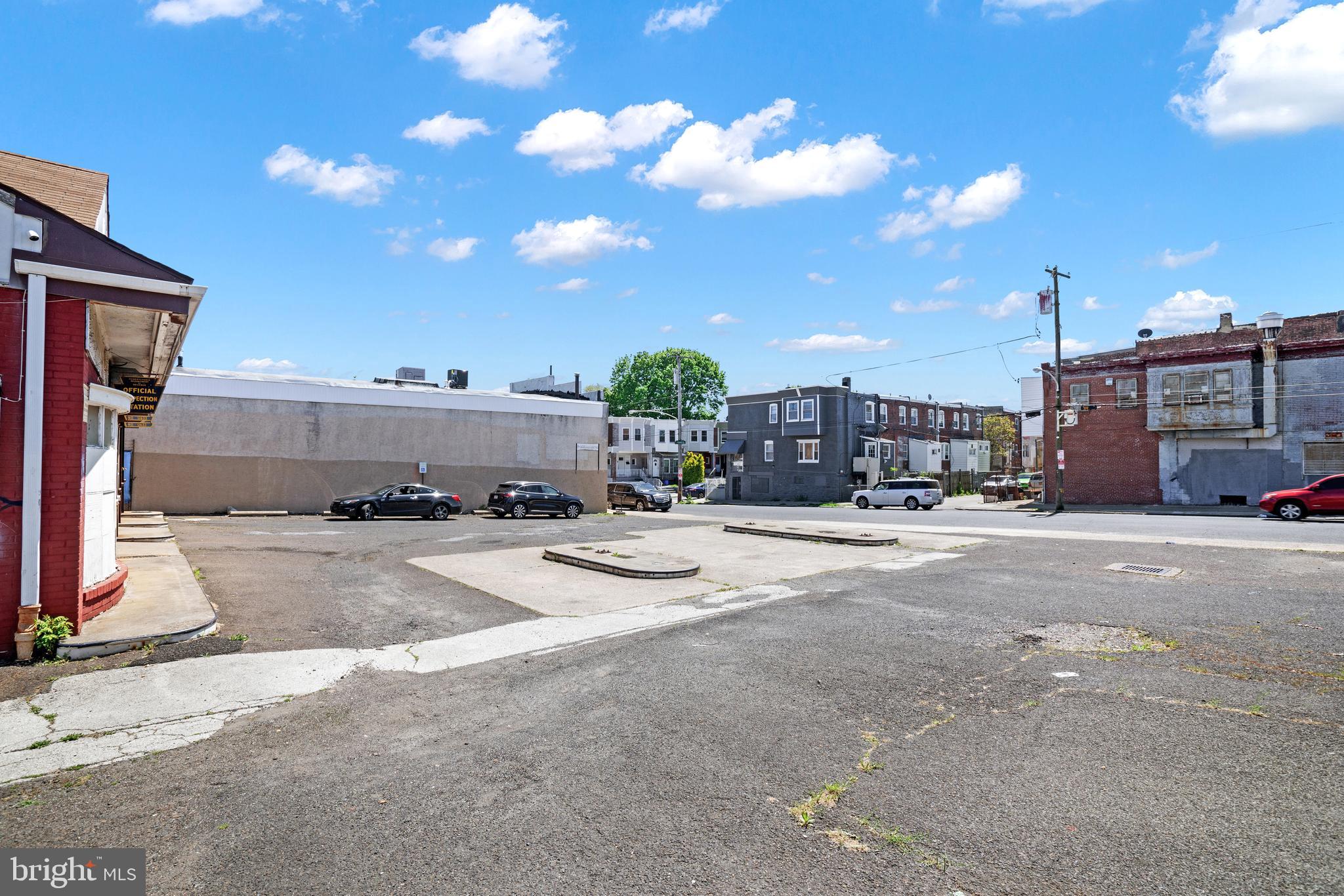 OLNEY - Commercial Sale