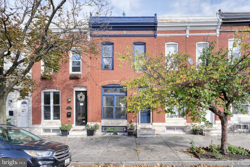 ***THIS SHORT SALE IS BEING PROFESSIONALLY NEGOTIATED BY AN ATTORNEY***
This seller's loss can be your gain! Home was previously renovated from top to bottom. This property has a lot to offer to incude: 3 fiished levels, 3 bedrooms, 3.5 baths, mutli level deck, and off street parking. 
PLEASE NOTE: the house has been winterized and there is no power. I'm limiting the showings to the daylight hours.
*As-is sale.
*Utilities are off and property has been winterized. This will remain through transaction.
*Liberty Title is strongly suggested.
*Send offers in ONE signle PDF file. NO DOT LOOP INDIVIDUAL DOCS ALLOWED.
*Offers must be complete before submitted to 3rd party.