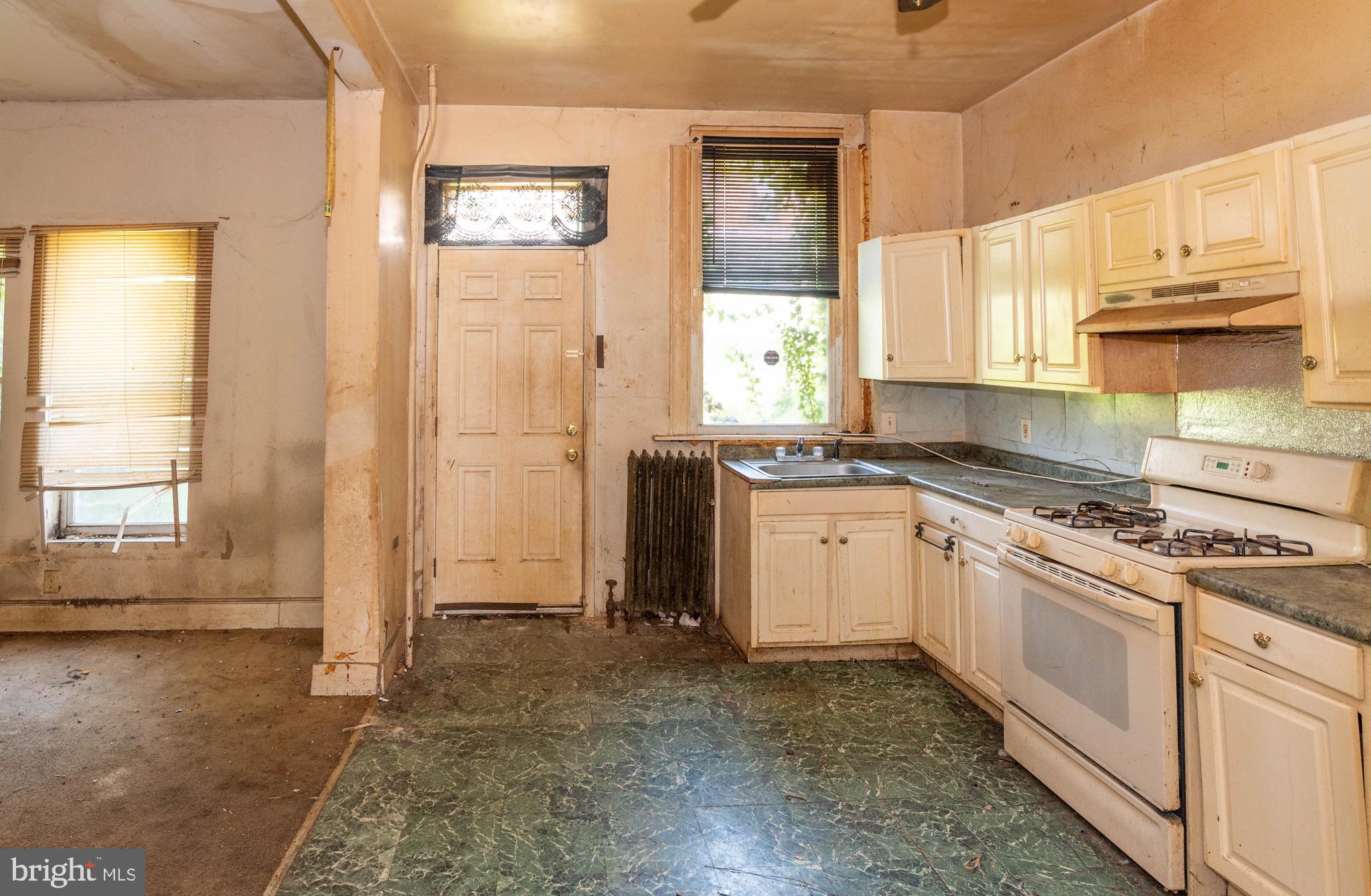 MIDTOWN EDMONDSON - Residential