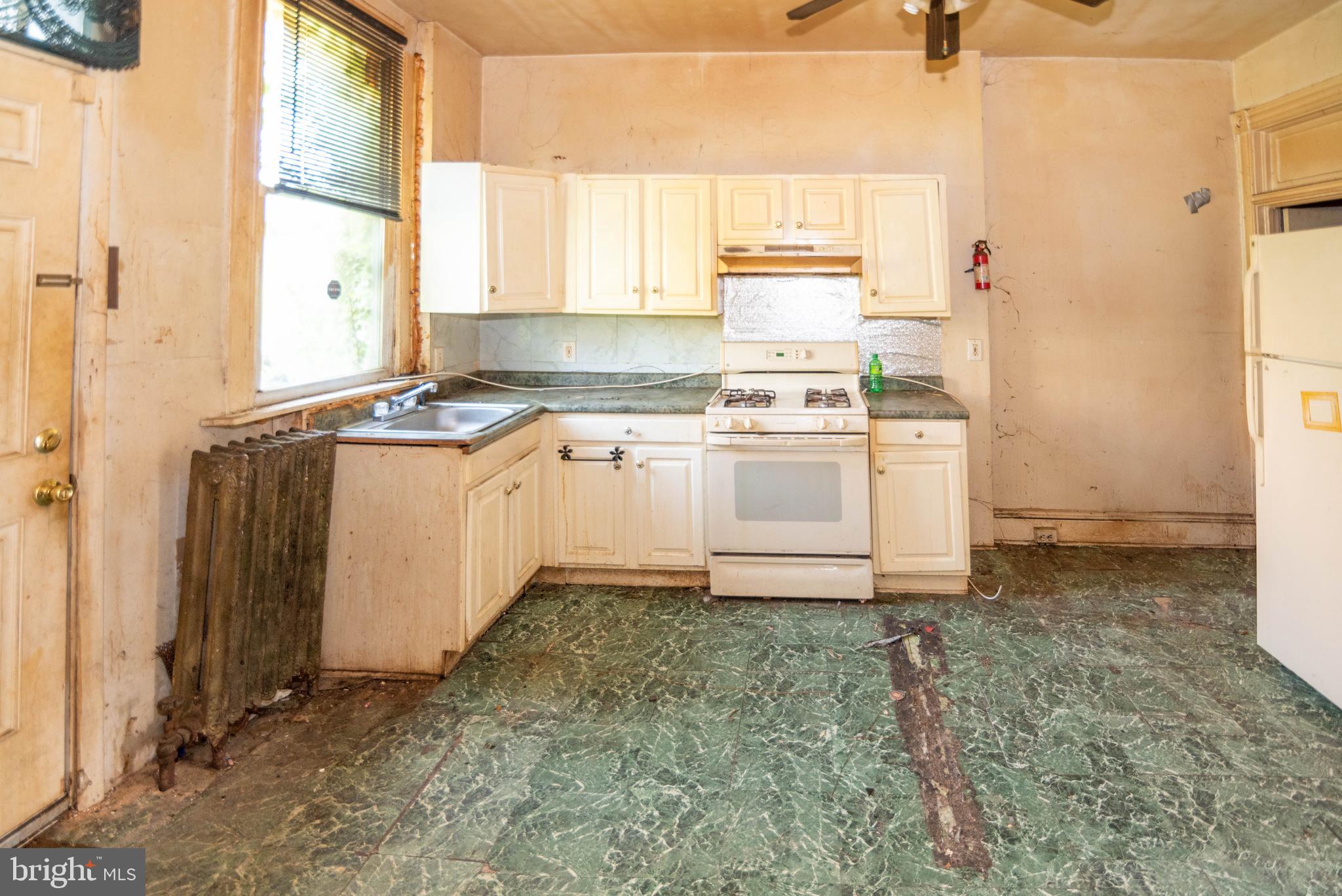 MIDTOWN EDMONDSON - Residential