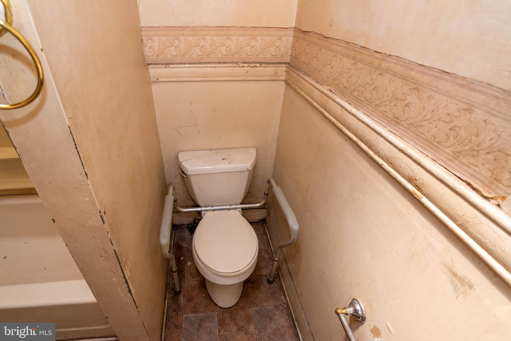 MIDTOWN EDMONDSON - Residential