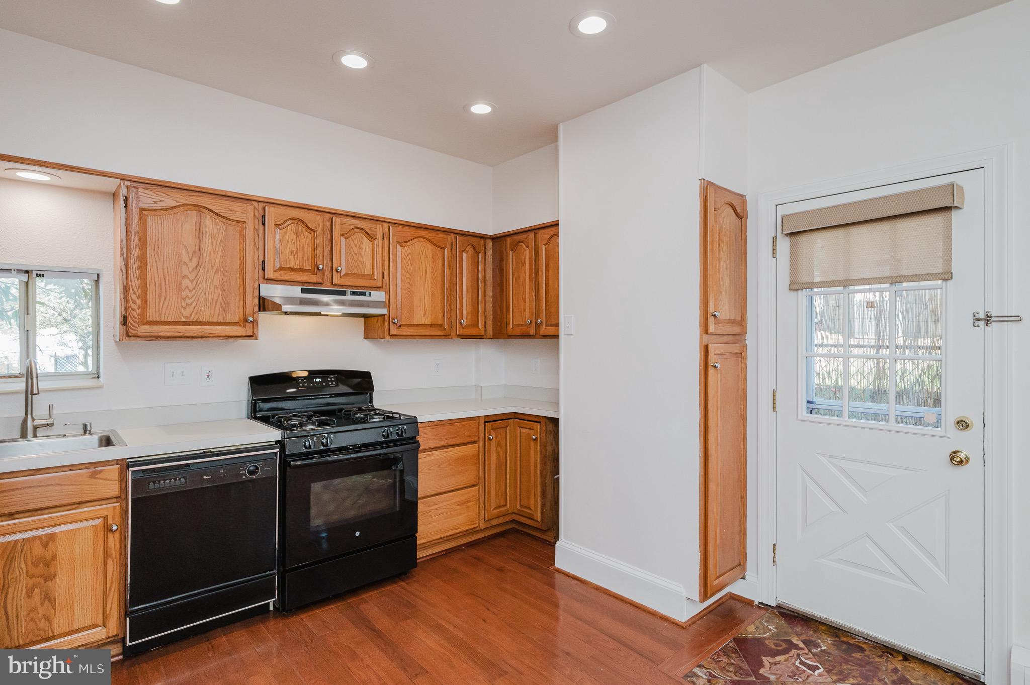 HAMPDEN HISTORIC DISTRICT - Residential