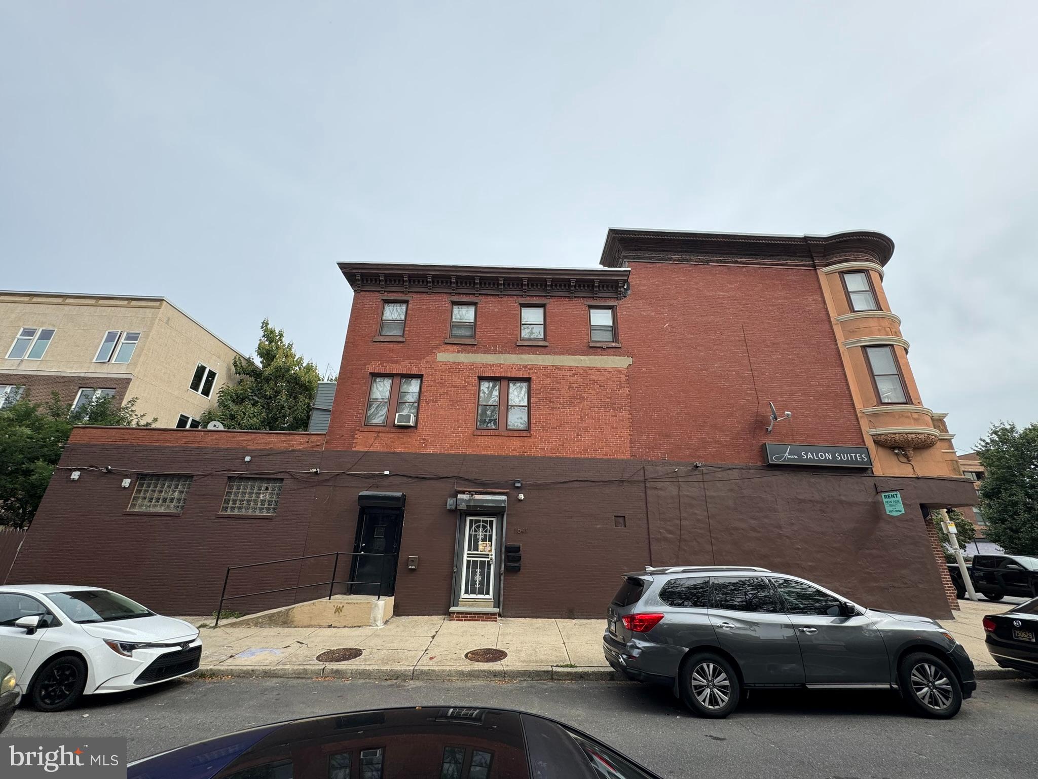 FAIRMOUNT - Residential Income