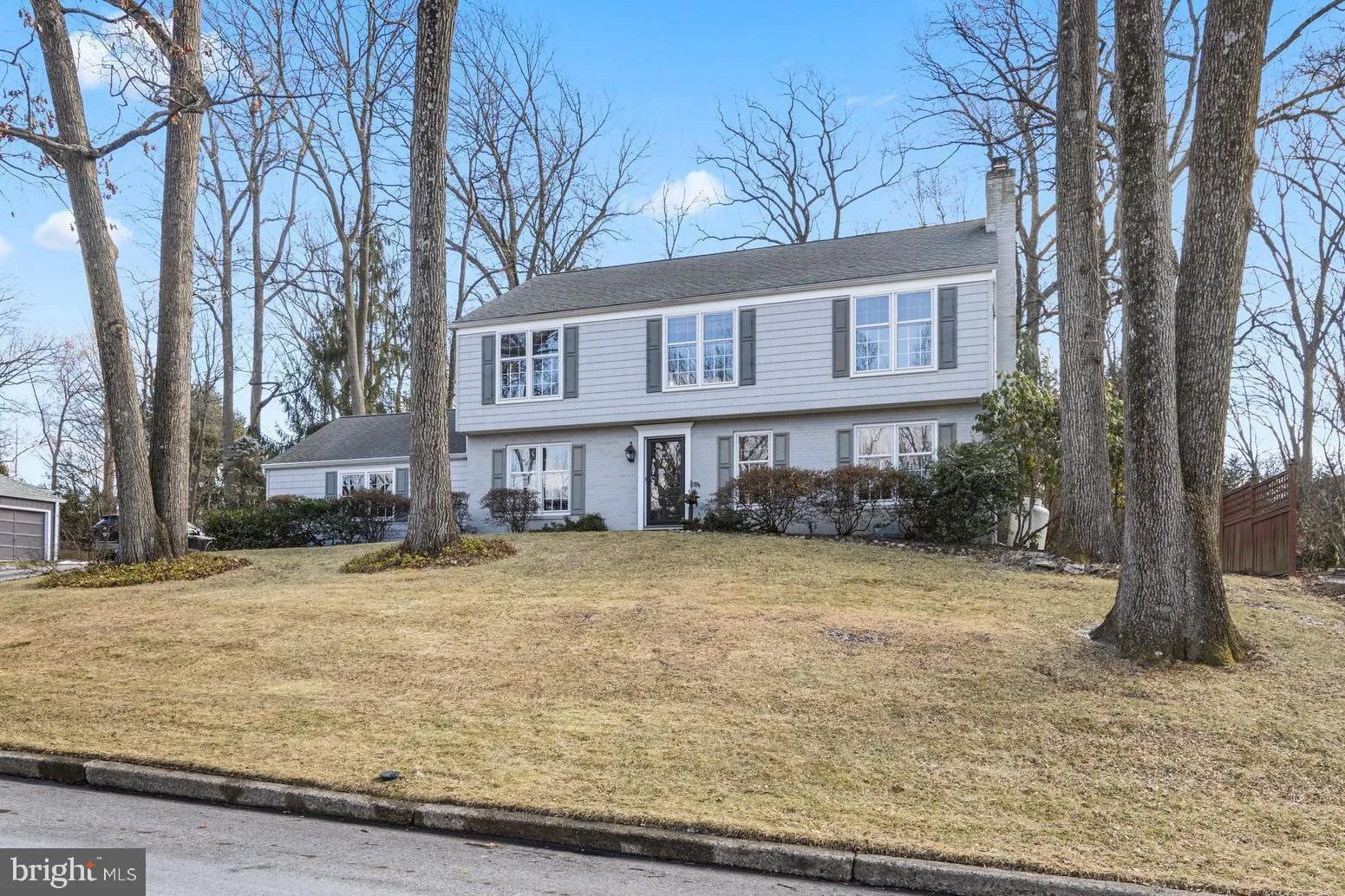 Wayne, Pennsylvania 19087, United States, 5 Bedrooms Bedrooms, ,3 BathroomsBathrooms,Residential,Pending,8421