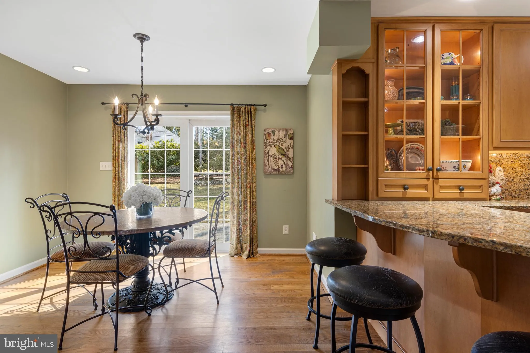 Wayne, Pennsylvania 19087, United States, 5 Bedrooms Bedrooms, ,3 BathroomsBathrooms,Residential,Pending,8421