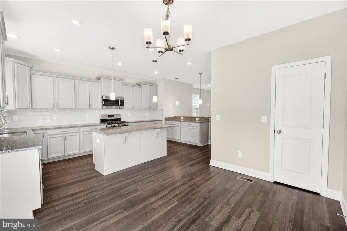 WESTVIEW SOUTH - Residential