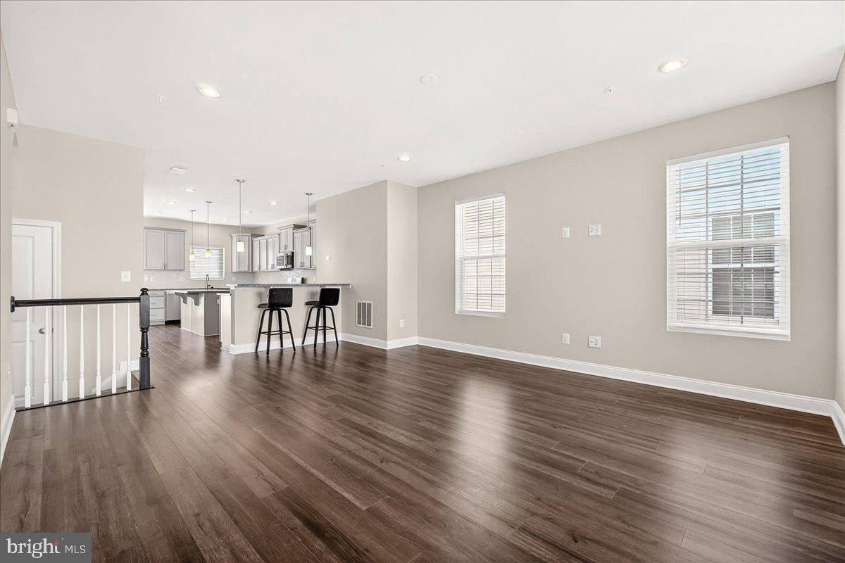 WESTVIEW SOUTH - Residential