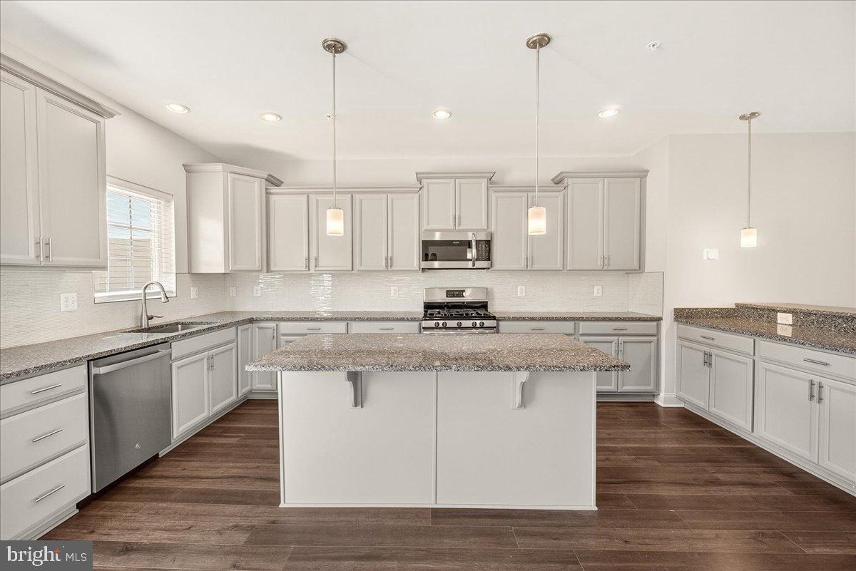 WESTVIEW SOUTH - Residential