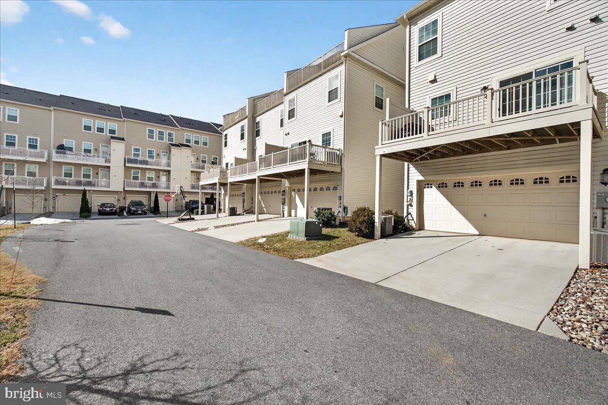 WESTVIEW SOUTH - Residential