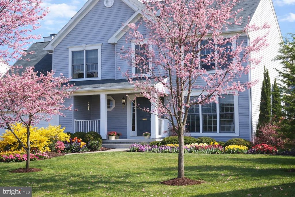 Photo of 6404 Reedy Song Knl Knl, CLARKSVILLE, MD 21029 (MLS # MDHW2064184)