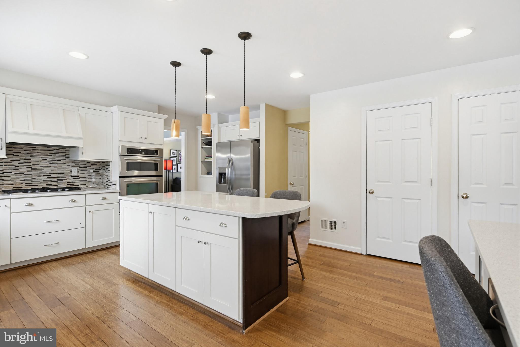 VILLAGE OF RIVER HILL - Residential