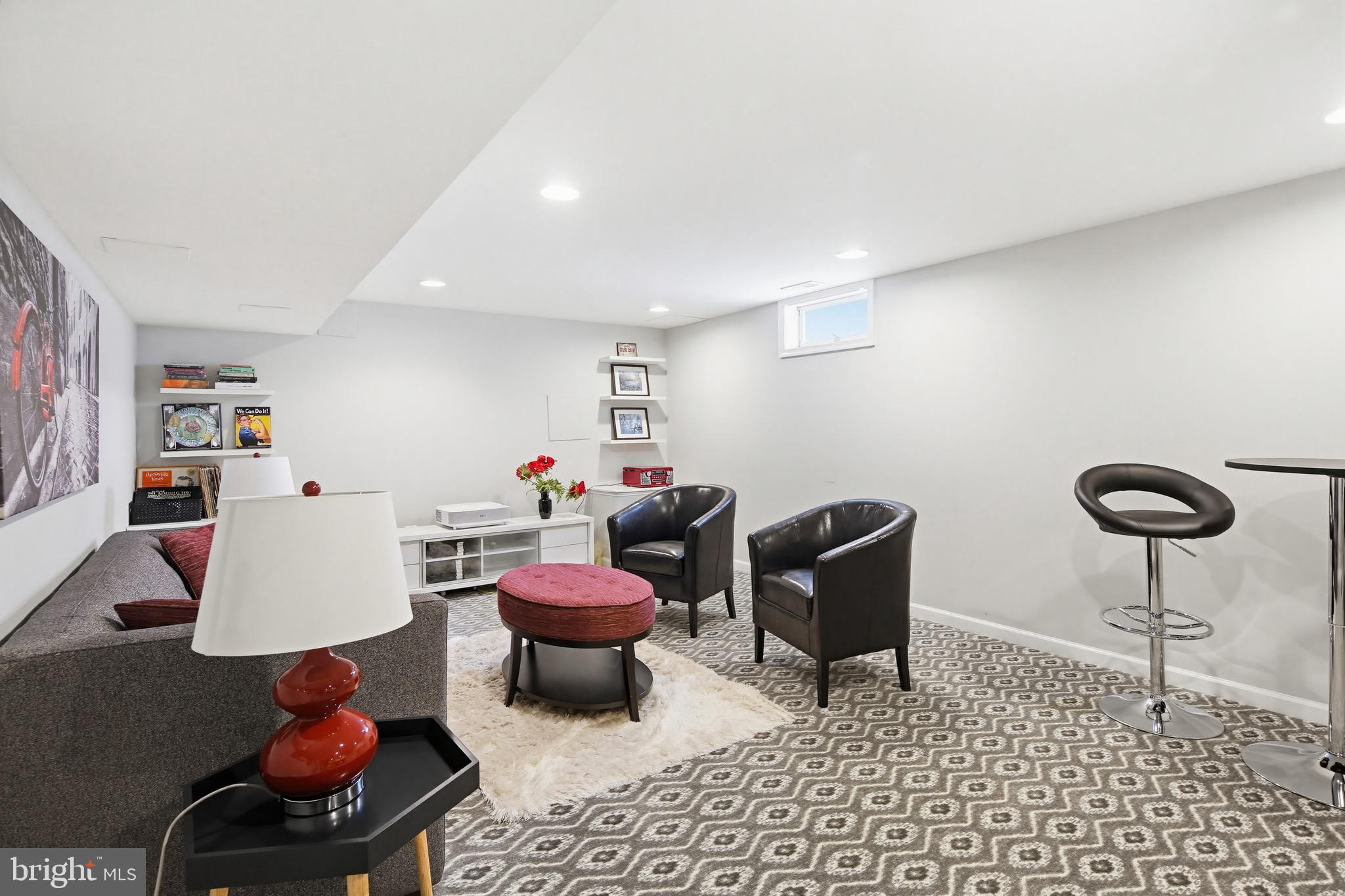 VILLAGE OF RIVER HILL - Residential